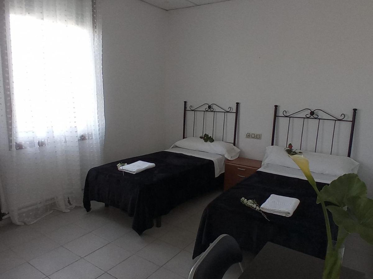 Hostal San Cristobal en Pontedeume Buitenkant foto