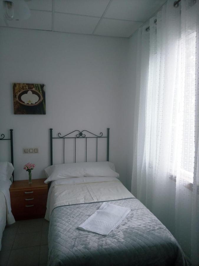 Hostal San Cristobal en Pontedeume Buitenkant foto