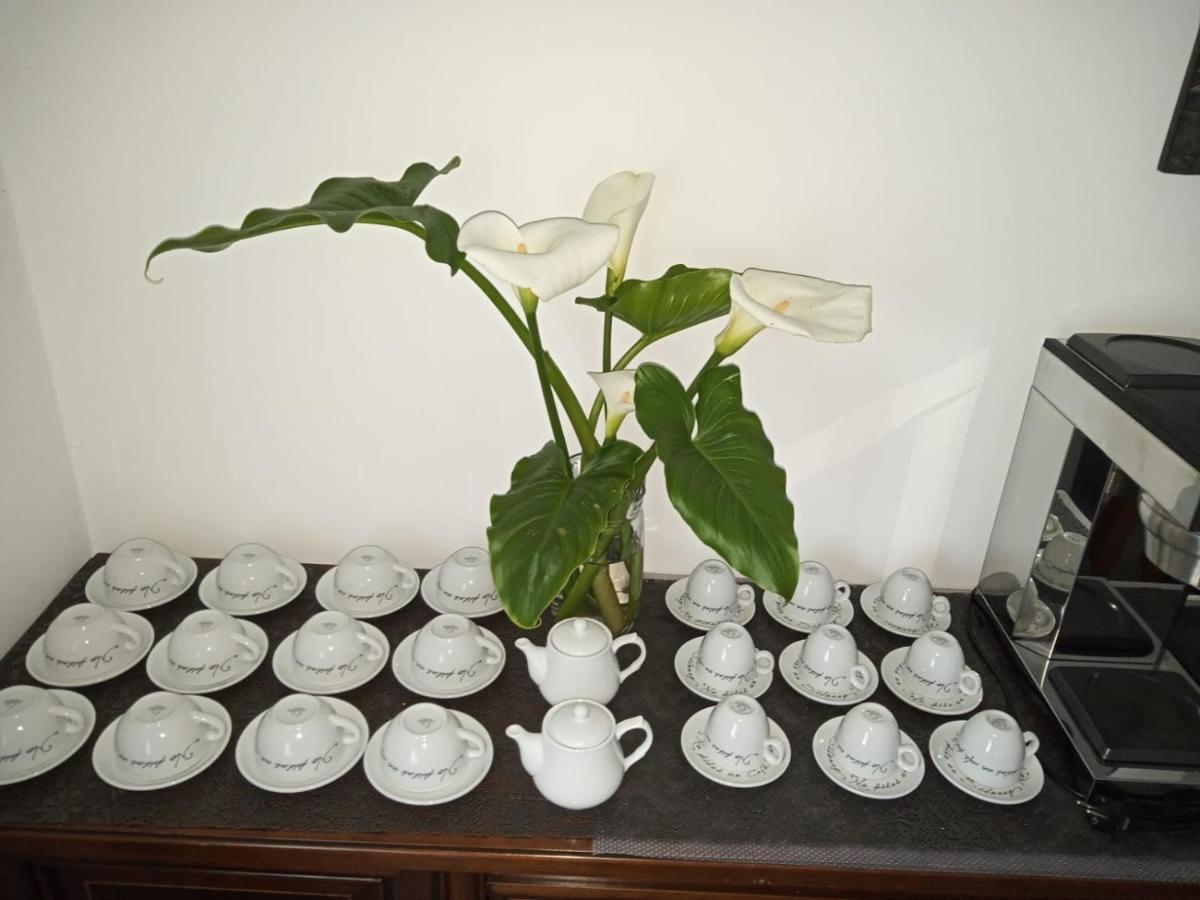 Hostal San Cristobal en Pontedeume Buitenkant foto