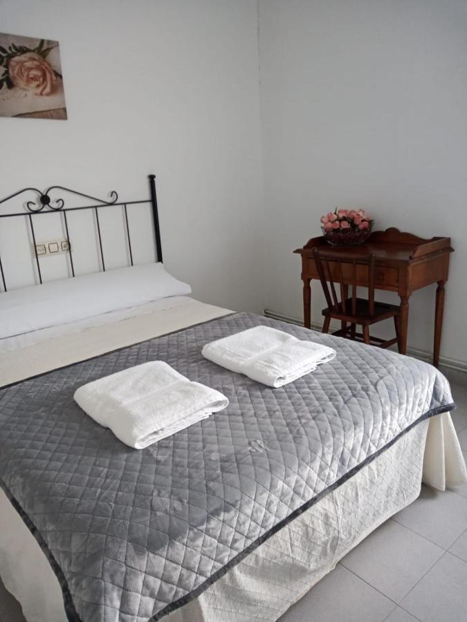 Hostal San Cristobal en Pontedeume Buitenkant foto