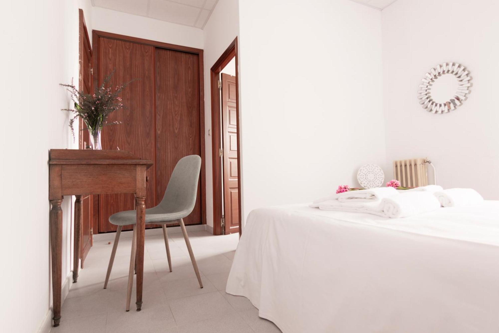 Hostal San Cristobal en Pontedeume Buitenkant foto